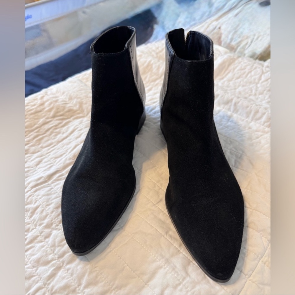 Nine West Black Ankle Boots—Leather and Suede with Back Zipper 10 medium
